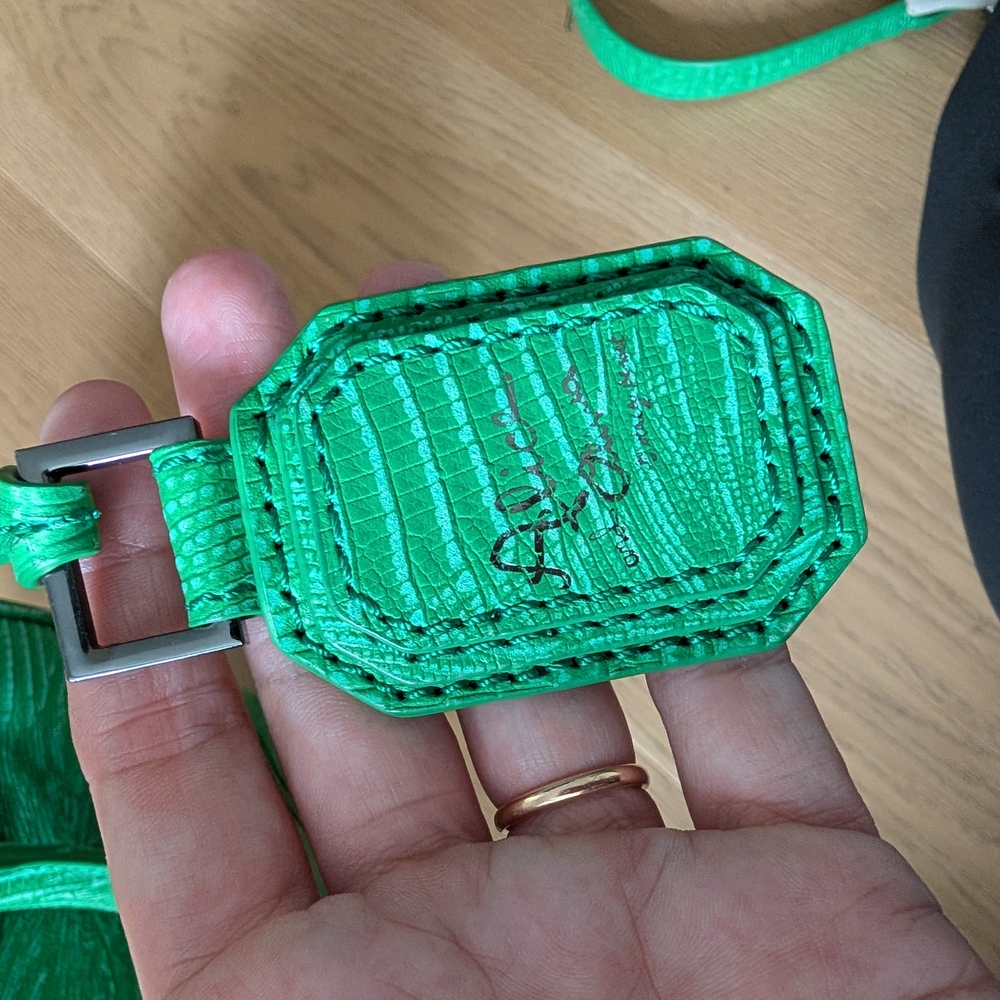 Alice + Olivia Vibrant Green Satchel - Picture 11 of 16